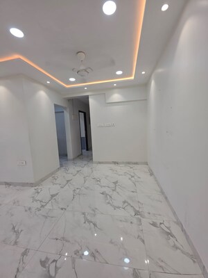 Room in 2 BHK Apartment at Raheja Ridgewood, Goregaon East – for Rent