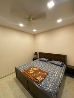6+ BHK Builder Floor For Sale in Sector 72