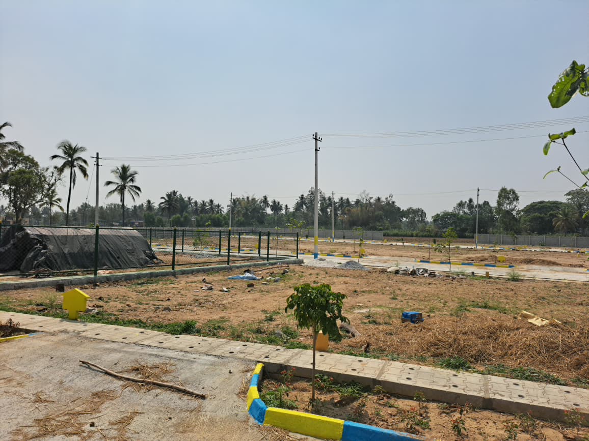 Plot For Sale in Malavalli
