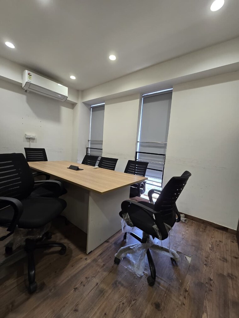 Team Area, gota Commercial Office Space 1763 Sq.Ft. In Gota Ahmedabad 10334521