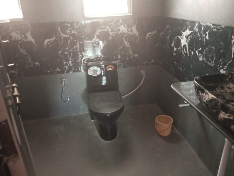 Attached Bathroom, sukh sagar nagar 5 Bedroom 1860 Sq.Ft. Apartment In Sukh Sagar Nagar Pune 10335567