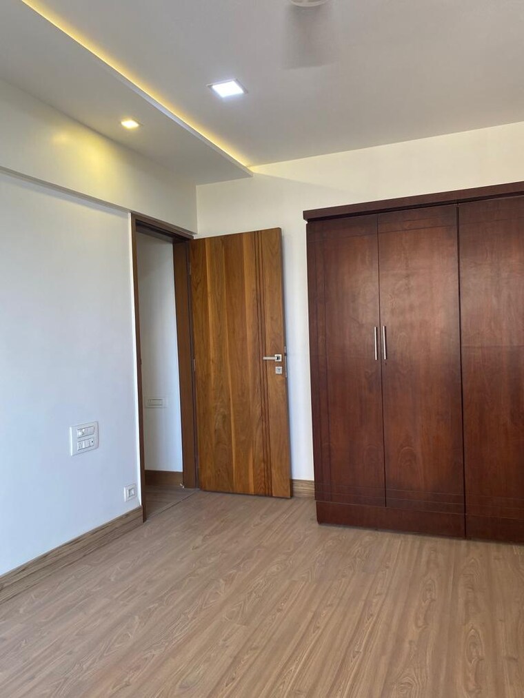 Room, sea-lord 2 Bedroom 1000 Sq.Ft. Apartment In Cuffe Parade Mumbai 10335571