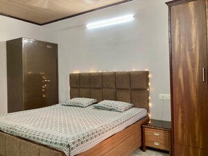 Bedroom in 2 BHK Apartment at Mayur Vihar – for Rent