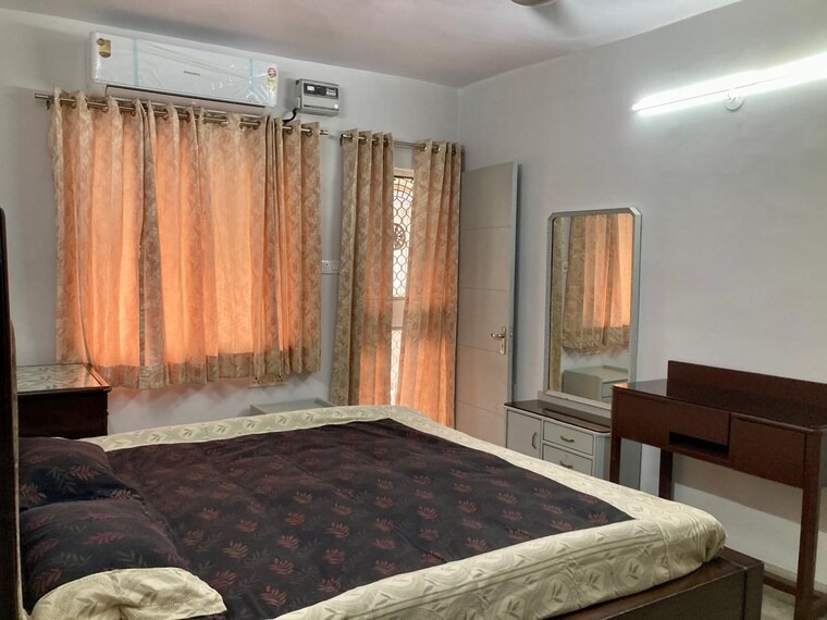 Bedroom, mayur vihar 2 Bedroom 1100 Sq.Ft. Apartment In Mayur Vihar Delhi 10335569
