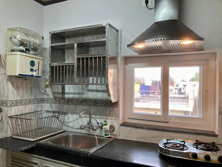 Exterior View, mayur vihar 2 Bedroom 1100 Sq.Ft. Apartment In Mayur Vihar Delhi 10335569