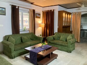 Living Room in 2 BHK Apartment at Mayur Vihar – for Rent