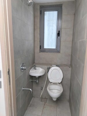 Bathroom in 4 BHK Apartment at Rustomjee Crown, Prabhadevi – for Rent