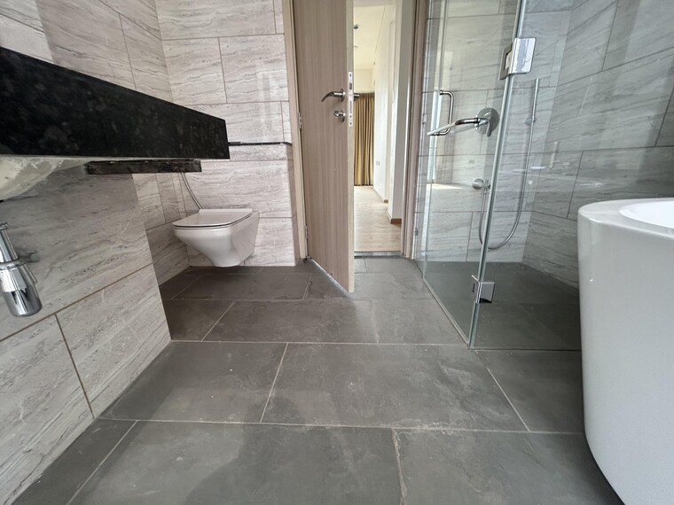 Bathroom, rustomjee-crown 4 Bedroom 1580 Sq.Ft. Apartment In Prabhadevi Mumbai 10335603