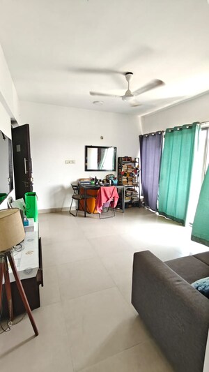 Team Area in 1 BHK Apartment at Conwood Astoria, Goregaon East – for Rent