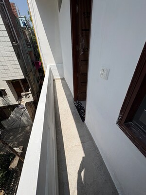 Balcony in 2 BHK Builder Floor at Rampuri – for Rent