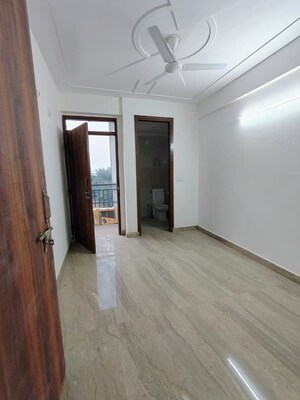Room in 2 BHK Builder Floor at Saket – for Rent