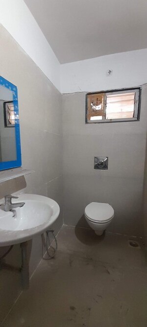 Furnished Amenities in 3 BHK Apartment at New Rajendra Nagar – for Rent