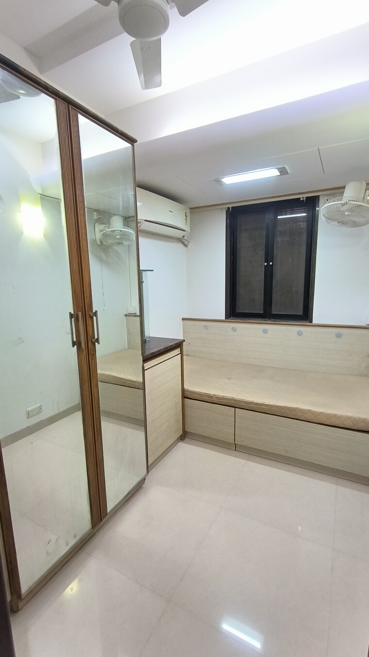 Room, lower parel 2 Bedroom 650 Sq.Ft. Apartment In Lower Parel Mumbai 10335836