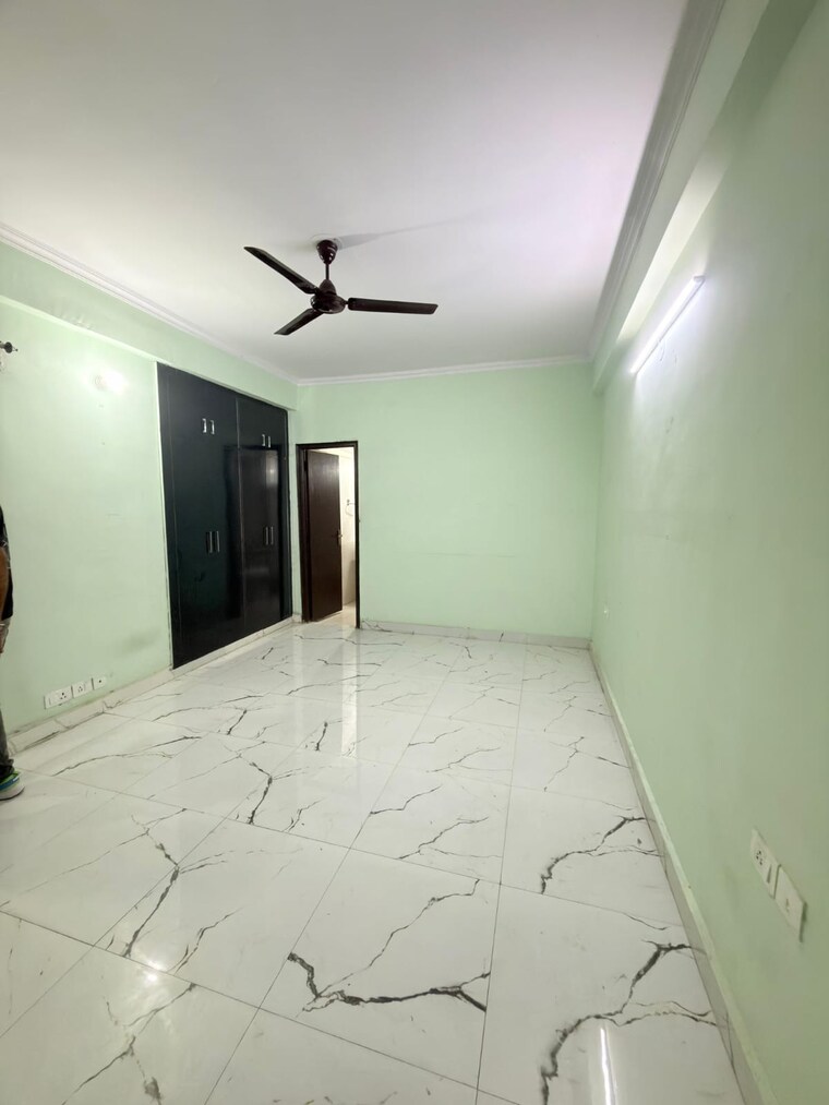 Room, supertech-cape-town 3 Bedroom 1295 Sq.Ft. Apartment In Sector 74 Noida 10335805