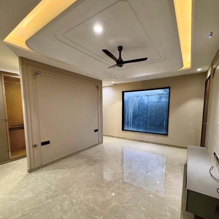 Room, new industrial township 3 4 Bedroom 4500 Sq.Ft. Builder Floor In New Industrial Township 3 Faridabad 10335857