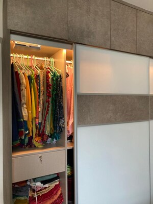 Bedroom in 2 BHK Apartment at Godrej The Trees, Vikhroli East – for Rent