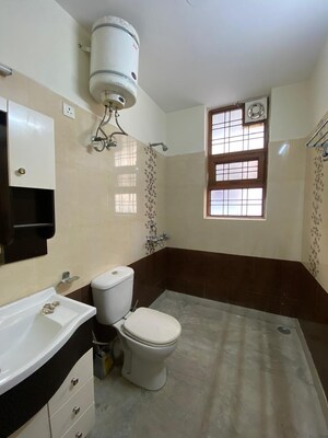 Bathroom in 2.5 BHK Builder Floor at Ansal Plaza Sector-23, Sector 23 – for Rent