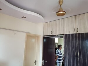Furnished Amenities in 5 BHK Apartment at BPTP Park Grandeura, Sector 82 – for Sale