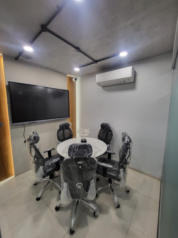 Team Area, sola Commercial Office Space 1196 Sq.Ft. In Sola Ahmedabad 10336667
