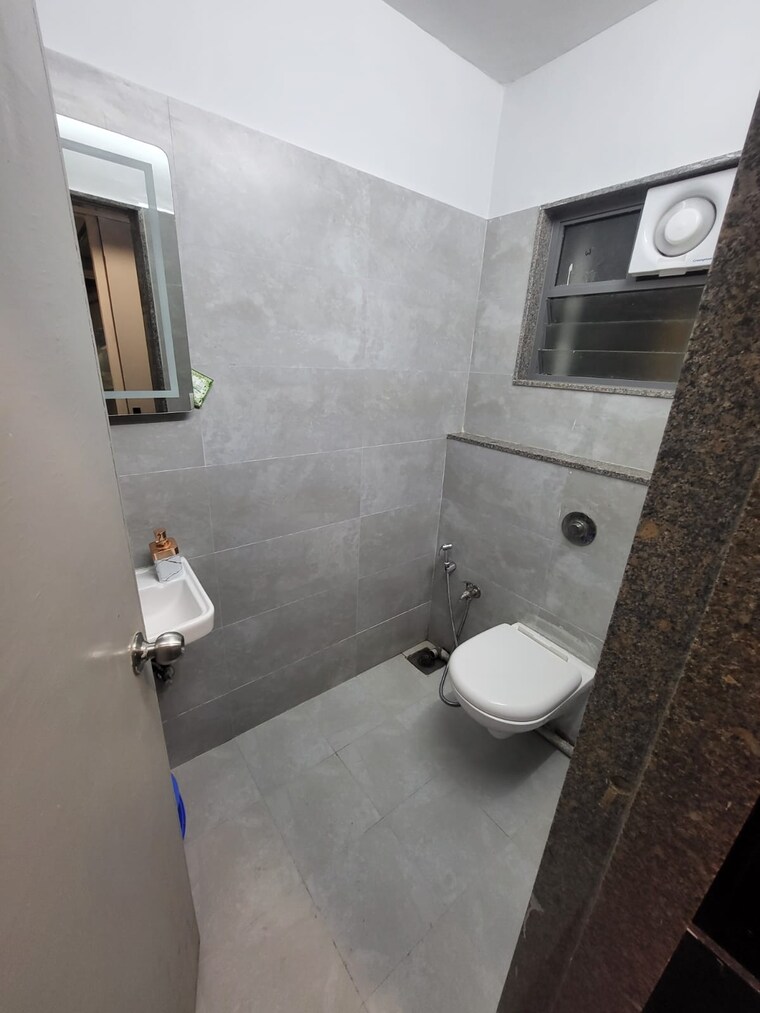 Bathroom, sola Commercial Office Space 1196 Sq.Ft. In Sola Ahmedabad 10336667