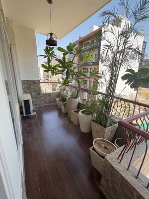 Balcony in 3 BHK Builder Floor at Sector 56 – for Rent