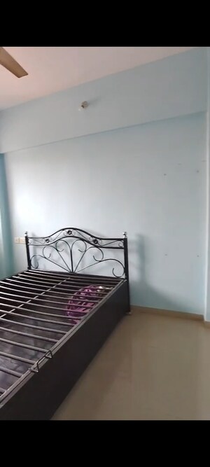 Bedroom in 2 BHK Apartment at Puranik City, Kasarvadavali – for Rent