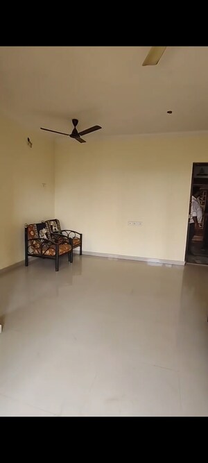 Furnished Amenities in 2 BHK Apartment at Puranik City, Kasarvadavali – for Rent