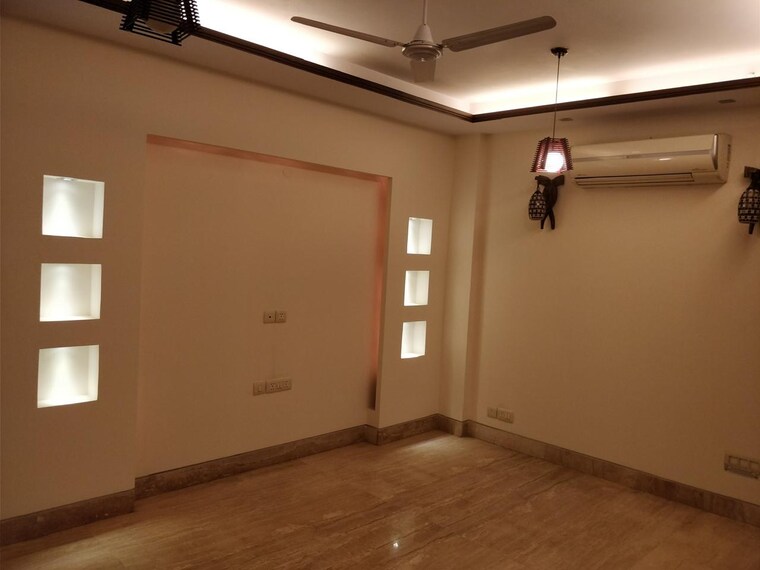 Room, sector 79 2 Bedroom 1165 Sq.Ft. Builder Floor In Sector 79 Noida 10336686