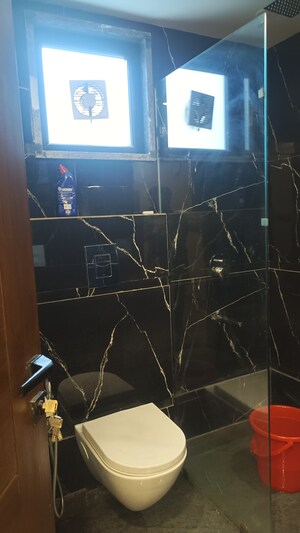 Furnished Amenities in 3 BHK Builder Floor at New Rajinder Nagar – for Sale