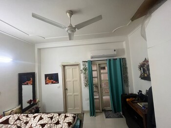 1 BHK House for Rent in Dlf City Phase 3, Gurgaon