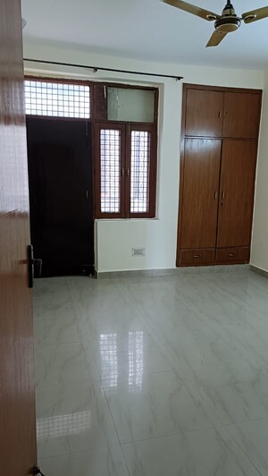 Room in 4 BHK Builder Floor at DLF New Town Heights I, Sector 90 – for Rent
