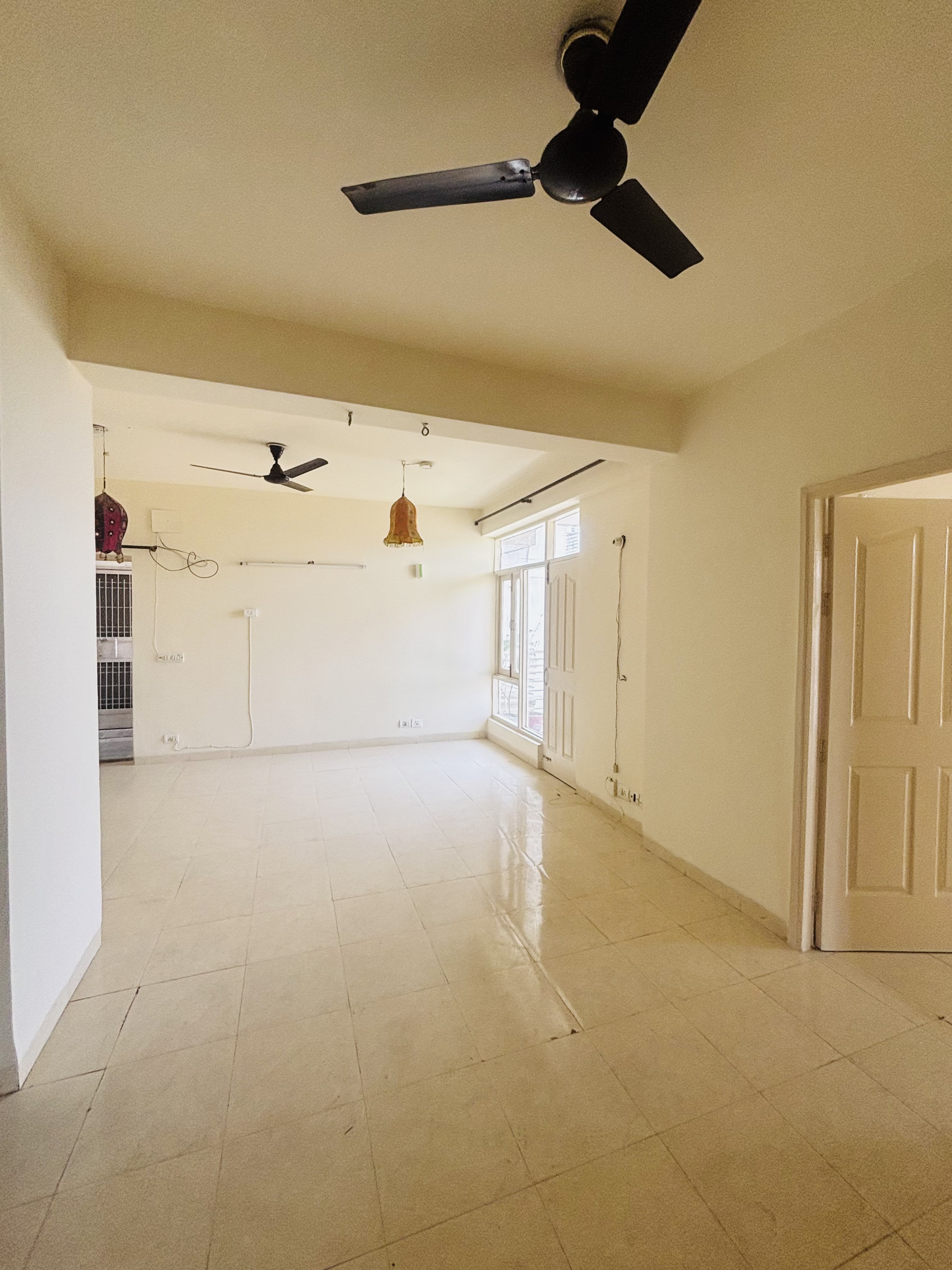 3 BHK + Basement Apartment For Rent in Tulip Orange