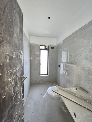 Attached Bathroom in 3.5 BHK Apartment at Gulmohar Road – for Rent