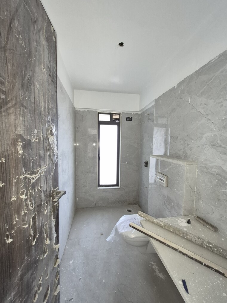 Attached Bathroom, gulmohar road 3.5 Bedroom 2000 Sq.Ft. Apartment In Gulmohar Road Mumbai 10348235