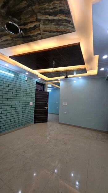 2.5 BHK Builder Floor for Rent in Dilshad Colony, Delhi