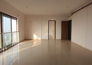Room in 4 BHK Apartment at Sunteck Signia Isles, Bandra Kurla Complex – for Sale