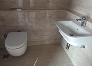 Bathroom in 4 BHK Apartment at Sunteck Signia Isles, Bandra Kurla Complex – for Sale