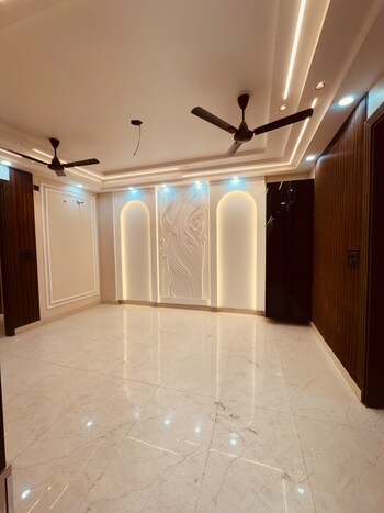 3 BHK Builder Floor for Sale in Om Vihar, Delhi