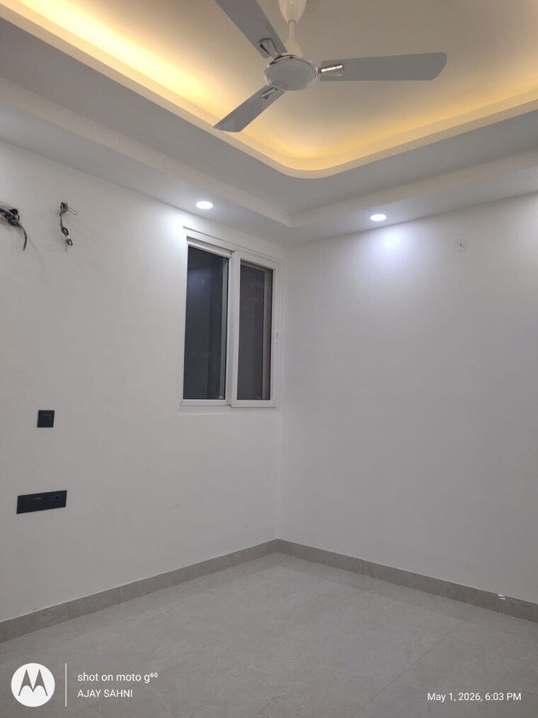 Room, freedom fighters enclave 3 Bedroom 1200 Sq.Ft. Builder Floor In Freedom Fighters Enclave Delhi 10349762