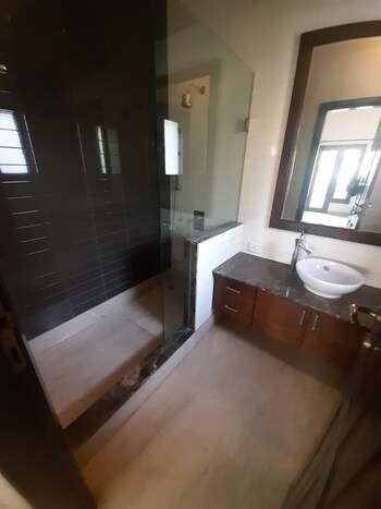 4 BHK Builder Floor for Rent in Panchsheel Park, Delhi