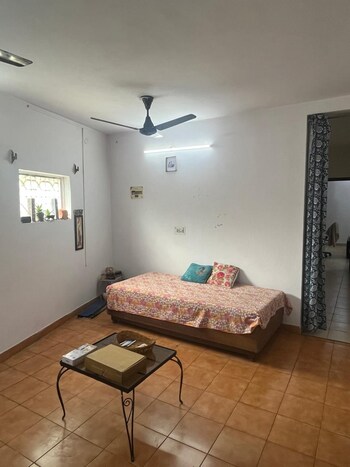 2 BHK Builder Floor for Rent in Green Park, Delhi