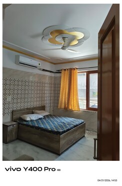 3 BHK + Pooja Room,Servant Room Apartment For Sale in Unitech The Residences Sector 33