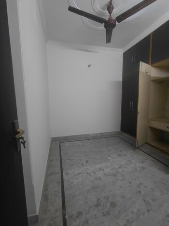 3 BHK Flat for Sale in Janakpuri, Delhi