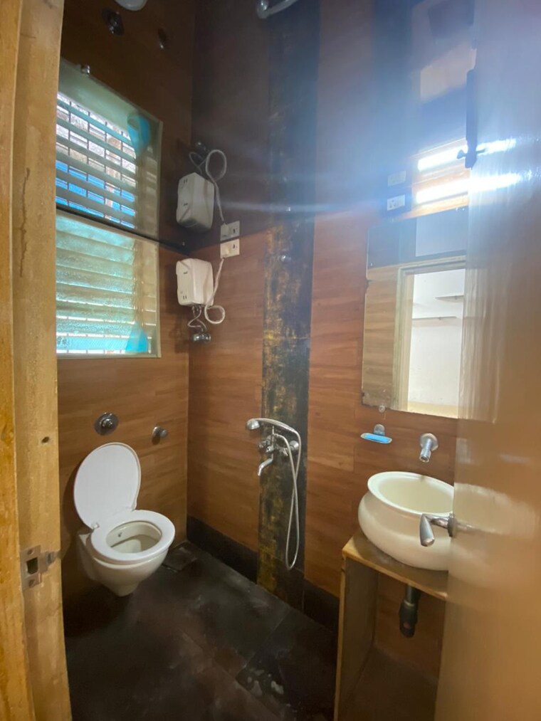 Bathroom, shree-vallabh-apartment-malad 1 Bedroom 450 Sq.Ft. Apartment In Malad West Mumbai 10356864