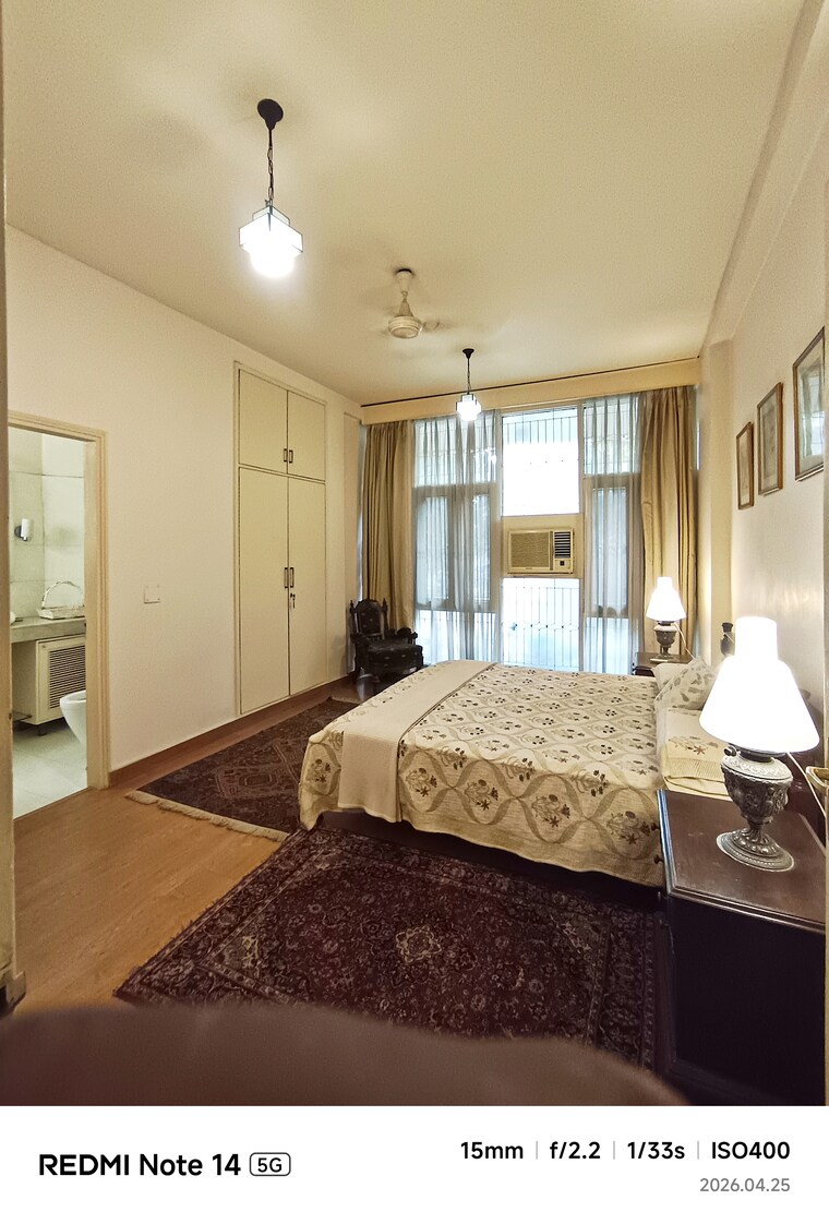 Master Bedroom, greater kailash i 4 Bedroom 600 Sq.Yd. Builder Floor In Greater Kailash I Delhi 10356885