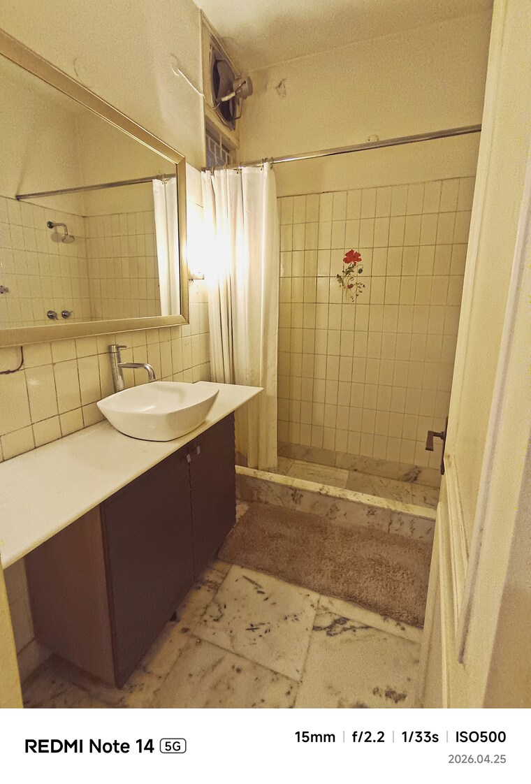 Attached Bathroom, greater kailash i 4 Bedroom 600 Sq.Yd. Builder Floor In Greater Kailash I Delhi 10356885