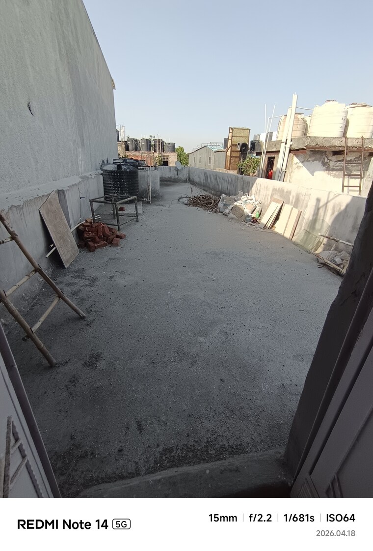 Terrace, kalkaji 2 Bedroom 100 Sq.Yd. Builder Floor In Kalkaji Delhi 10356888