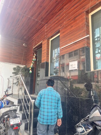 Office Space for Rent in Netaji Subhash Place, Delhi