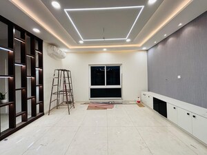 Room in 5 BHK Villa at Rajapushpa Green Dale, Tellapur – for Rent