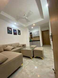 1 BHK Builder Floor For Rent in Saket